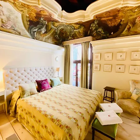 Palace Luxury Апартаменты *