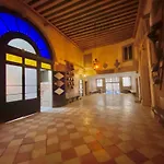 Palace Luxury *