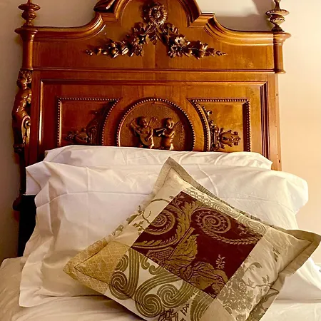 Palace Luxury