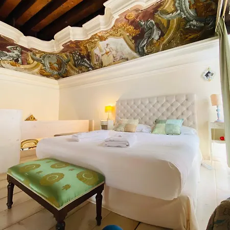 Palace Luxury
